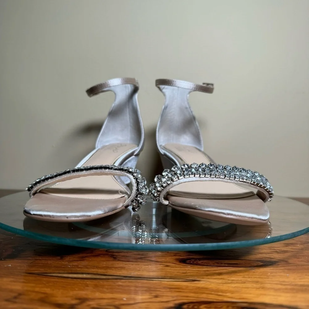 Badgley Mischka Lora Low Wedge Sandal - champagne satin - size 7